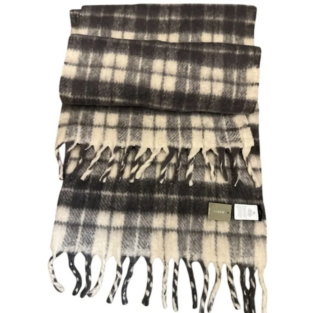 NWT! J.CREW thick fluffy gray & cream plaid wool blend blanket scarf